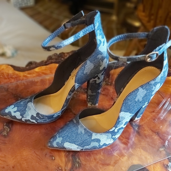 High heel shoes - Picture 3 of 6